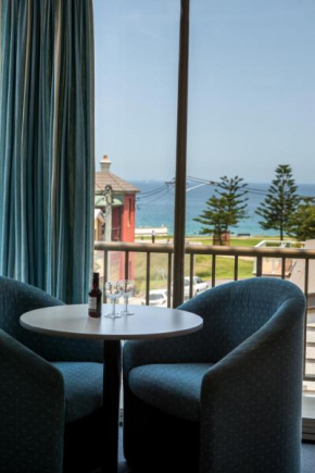 Отель Newcastle Beach Hotel  Ньюкасл